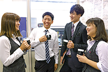 社内は活気あるムード。明るい社風がハルクの魅力。／新卒採用サイト：池田ハルク