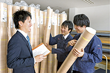 最新の商品知識を習得するのも必須業務／新卒採用サイト：池田ハルク