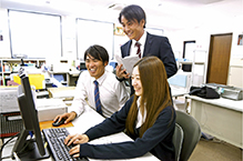 所員が一体となって営業をサポート／新卒採用サイト：池田ハルク